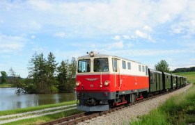 Unterwegs mit dem Dieselzug der Waldviertelbahn zwischen Gmünd und Groß Gerungs, © NÖVOG/knipserl.at